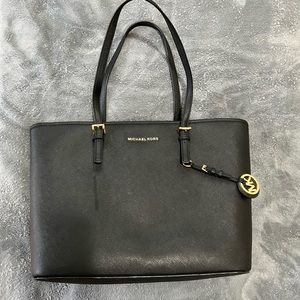 NEW bag. Black MICHAEL KORS tote bag